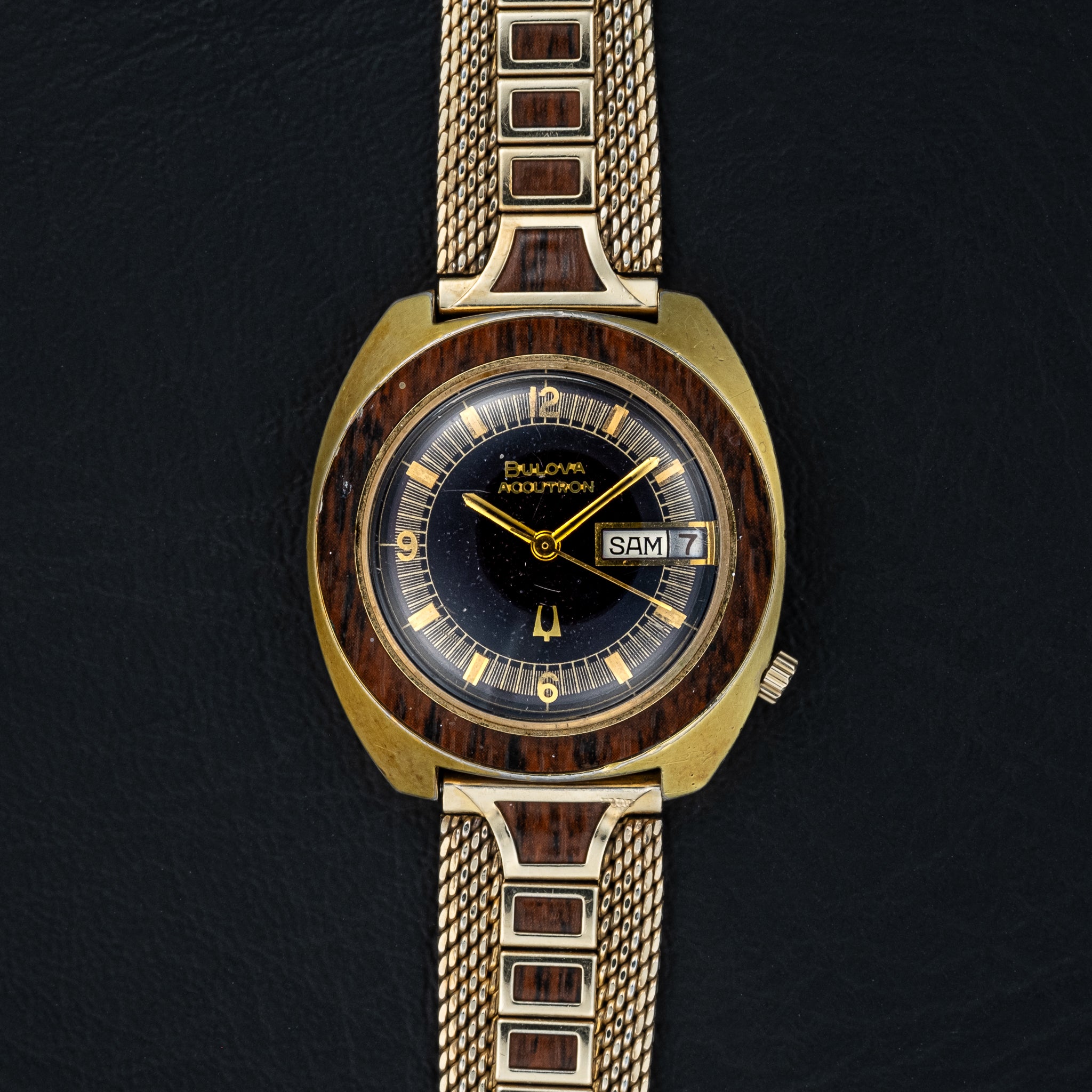 Bulova Accutron Date & Day CD "Woody" - Full Set