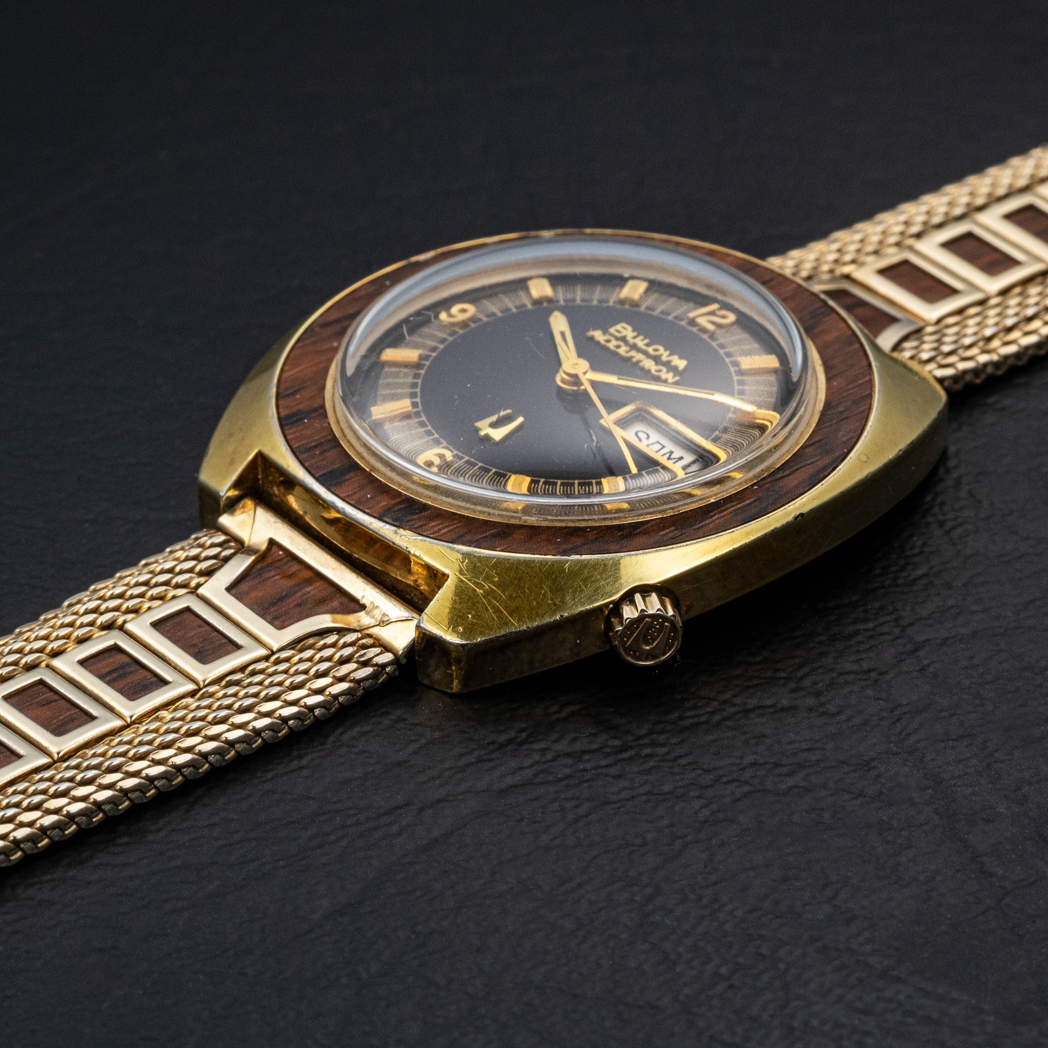 Bulova Accutron Date & Day CD "Woody" - Full Set