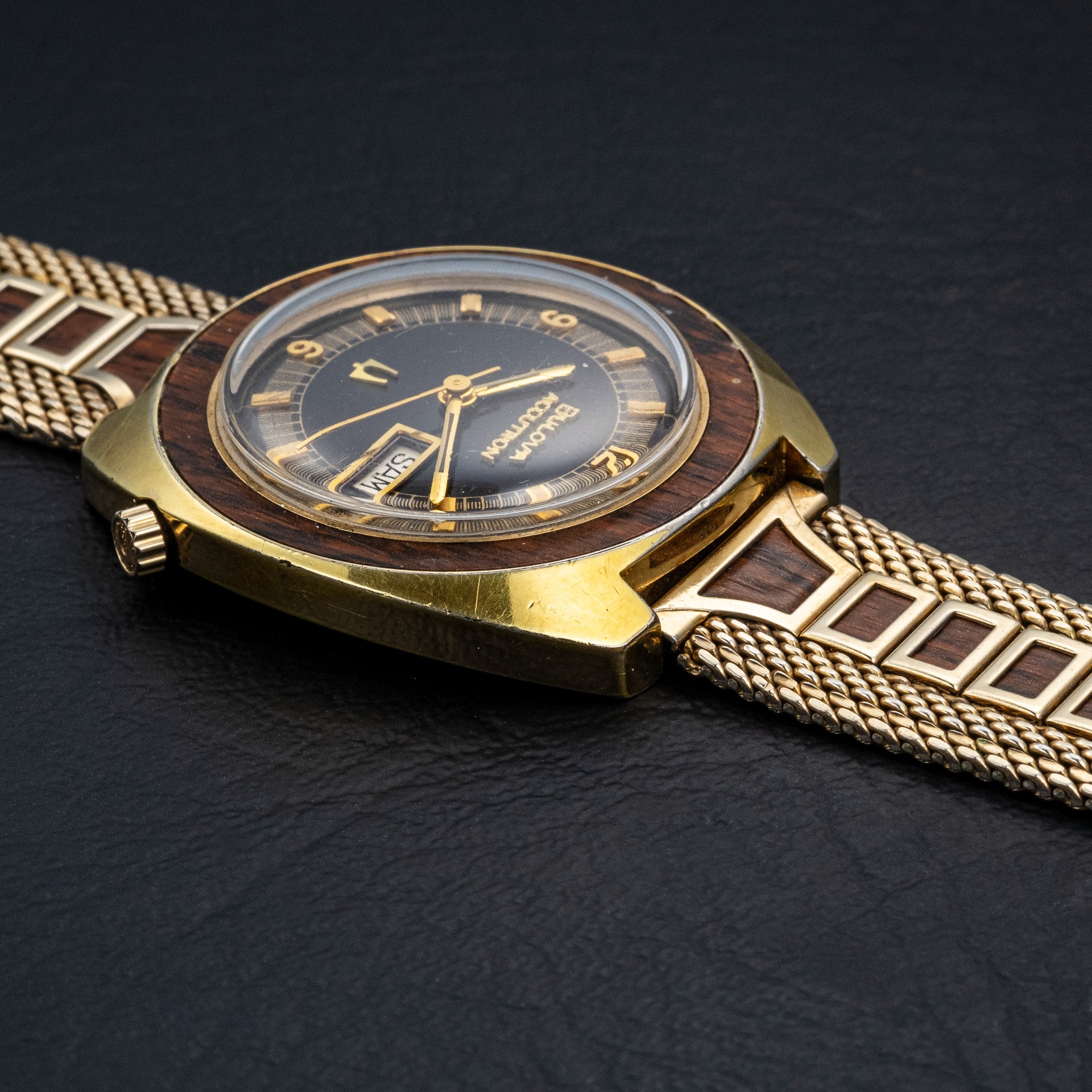 Bulova Accutron Date & Day CD "Woody" - Full Set