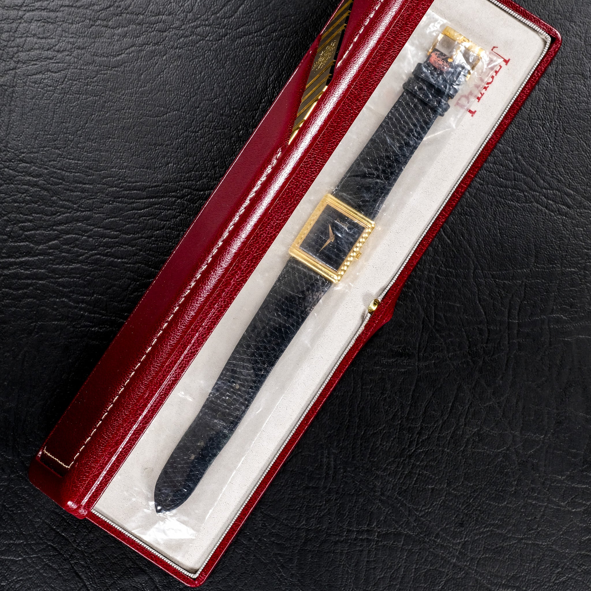 Paiget 18K Onyx Tank - Full Set